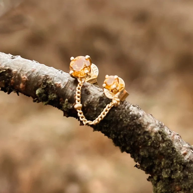 Amitié oorbel (one piece) sieraden van L'Heure Dorée